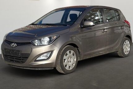 Hyundai i20 137.000 km 7.898 &euro; Velten 16727