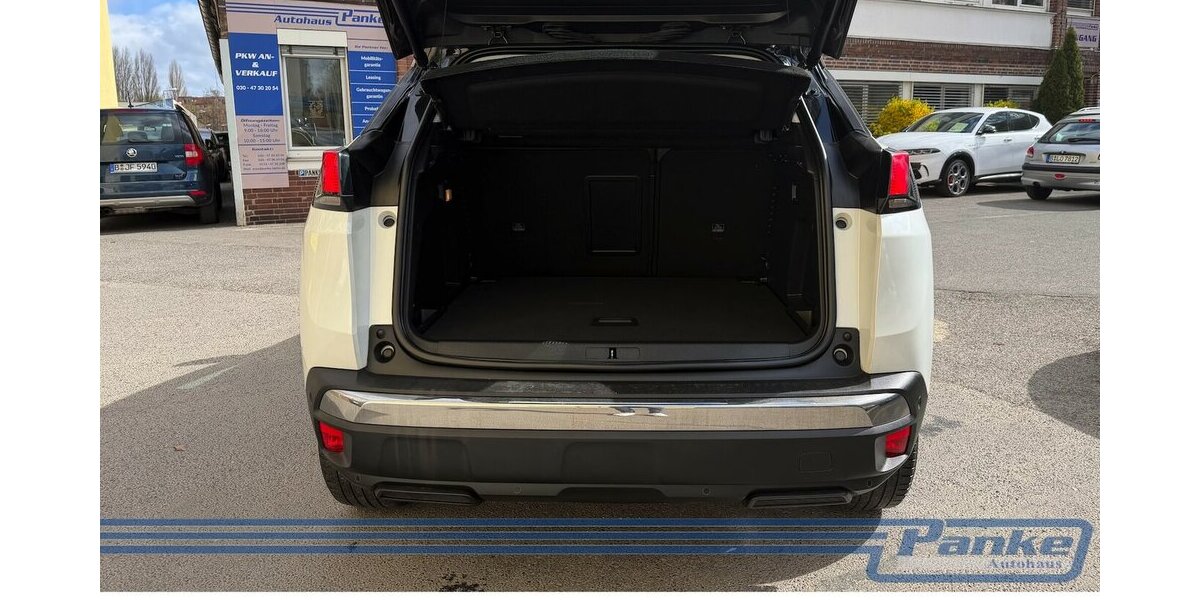 Peugeot 3008 Pano*F+R-Cam*Leder*Navi*Car-Play*E-Heck* 68.784 km 15.990 &euro; Berlin 13187