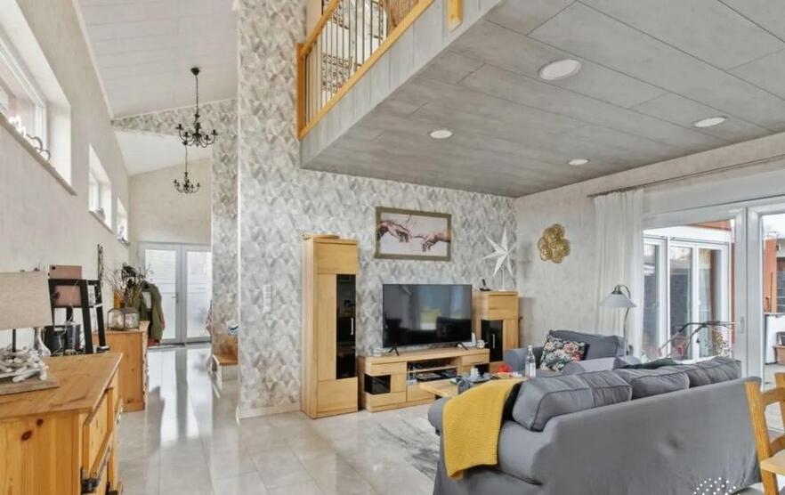 Wohnhaus mit 3 Wohnungen und ein TinyHouse
