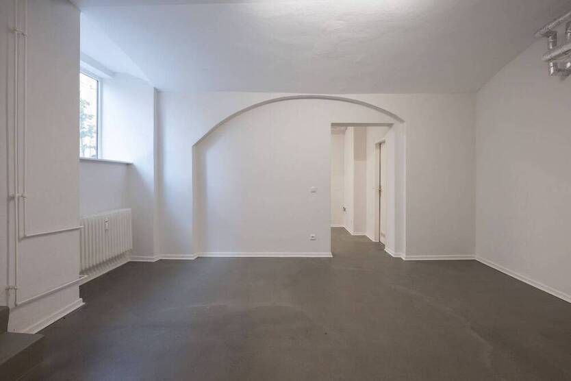 Moderne 65 m² Souterrain-Gewerbefläche - ideal für Büro oder Praxis