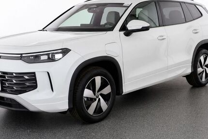 VW Tayron 1.703 km 48.880 &euro; Berlin 12103