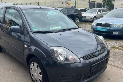 Ford Fiesta 87.974 km 1.990 € Berlin-Lichtenberg 10365