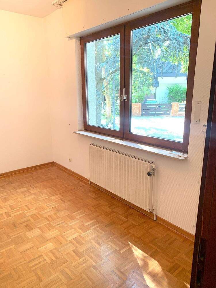 Architektonisches Highlight: Wohnen u. Arbeiten unter einem Dach in getrennten Einheiten, hell u. mit außergewöhnlichem Grundriss!