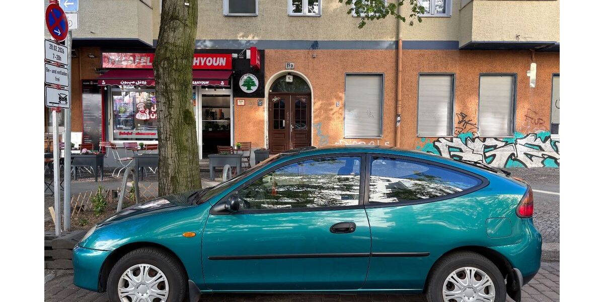 Mazda 323 106.000 km 1.250 &euro; Berlin 13347
