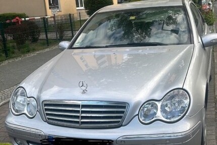 Mercedes-Benz C 180 152.000 km 5.900 &euro; Berlin 10178
