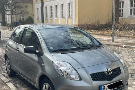 Toyota Yaris 69.090 km 4.200 &euro; Berlin 13467