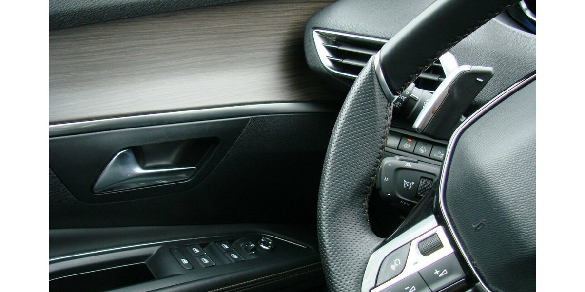 Peugeot 5008 1.2 PureTech 130, GT-Line Leder ACC Navi Pano 30.873 km 27.980 &euro; Falkensee 14612