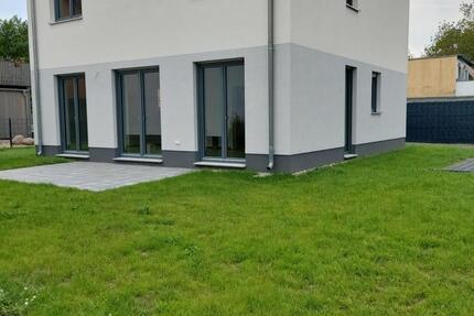 Haus Berlin Treptow-Köpenick - 3 Zimmer, 137 m&sup2;, 3.200&euro; | Angebot:27624803