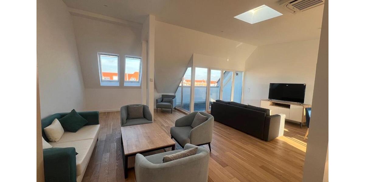 Dachgeschoßwohnung Berlin Mitte - 3.5 Zimmer, 155 m&sup2;, 2.850&euro; | Angebot:25904194