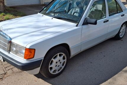 Mercedes-Benz 190 175.954 km 4.567 &euro; Berlin 12587