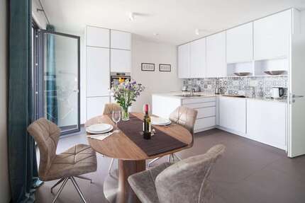 Wohnung Berlrin Mitte - 3 Zimmer, 107 m&sup2;, 3.200&euro; | Angebot:26032403