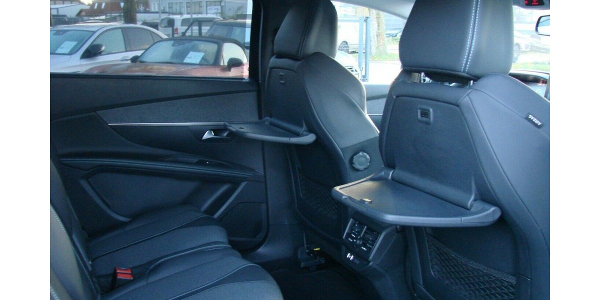 Peugeot 5008 1.2 PureTech130 Allure Pack 7-Sitzer 2WD LED 54.980 km 22.980 &euro; Falkensee 14612