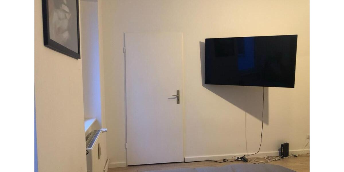 Erdgeschoßwohnung Berlin Charlottenburg-Wilmersdorf - 1 Zimmer, 33 m&sup2;, 650&euro; | Angebot:25958931