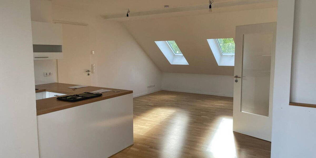 Etagenwohnung Berlin Weißensee - 5 Zimmer, 130 m&sup2;, 2.775&euro; | Angebot:26411468