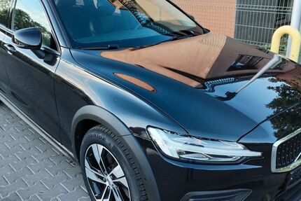Volvo V60 Cross Country 118.730 km 23.500 &euro; Fredersdorf-Vogelsdorf bei Berlin 15370