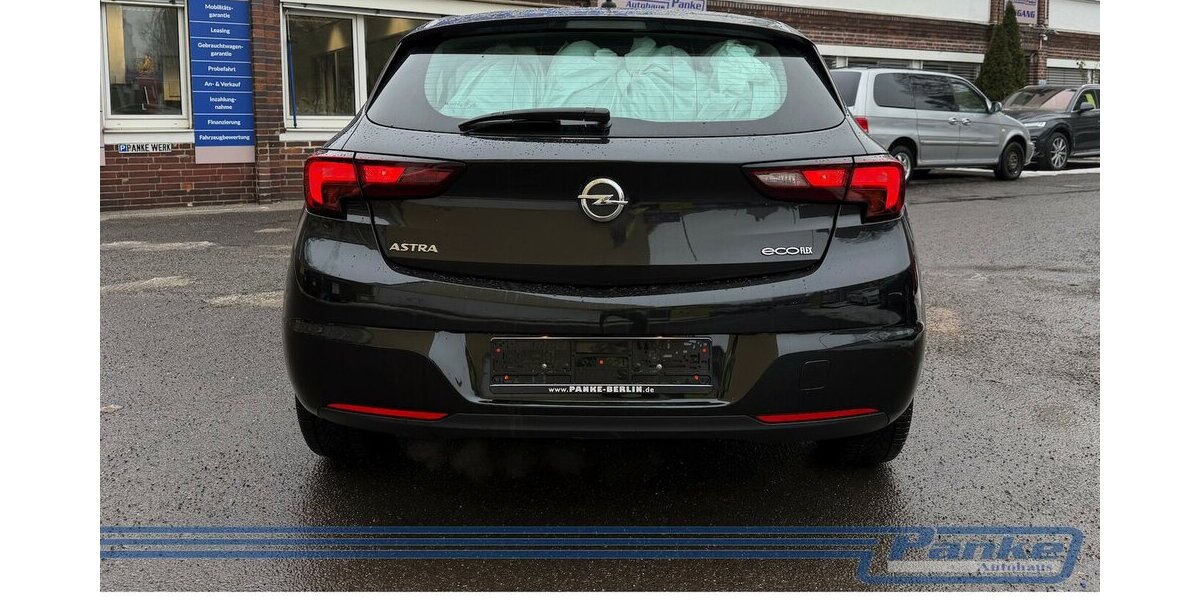 Opel Astra Selection*Tempo*SHZ*Ambiete*SR+WR* 36.084 km 8.890 &euro; Berlin 13187
