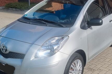Toyota Yaris 178.560 km 2.990 &euro; Berlin 12489