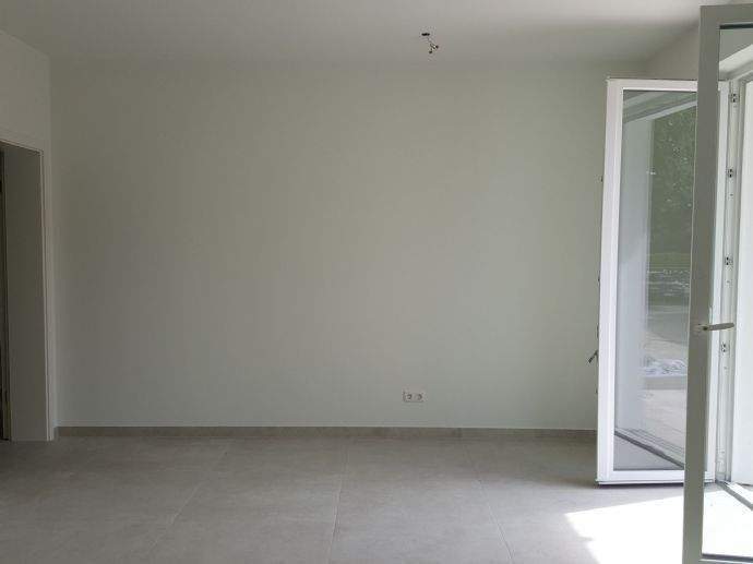 Etagenwohnung Berlin Kaulsdorf - 4 Zimmer, 94 m&sup2;, 1.690&euro; | Angebot:25846010