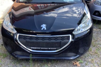 Peugeot 208 117.890 km 4.900 &euro; Erkner 15537
