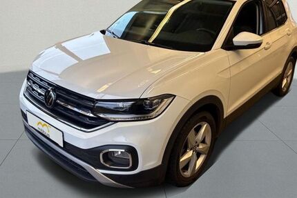 VW T-Cross 28.353 km 23.945 &euro; Berlin 13088
