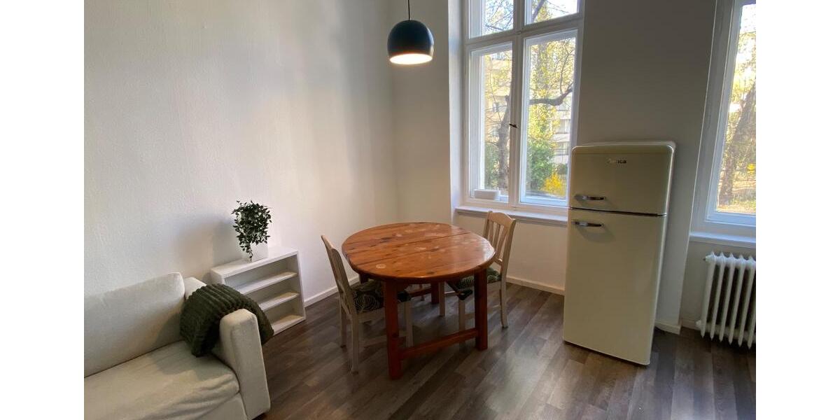 Etagenwohnung Berlin Friedrichshain-Kreuzberg - 2 Zimmer, 37 m&sup2;, 1.200&euro; | Angebot:26063617