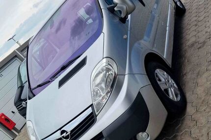 Opel Vivaro 178.000 km 12.400 &euro; Dahlwitz-Hoppegarten 15366