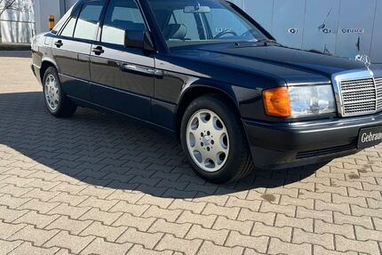 Mercedes-Benz 190 135.142 km 9.950 &euro; Berlin 12357