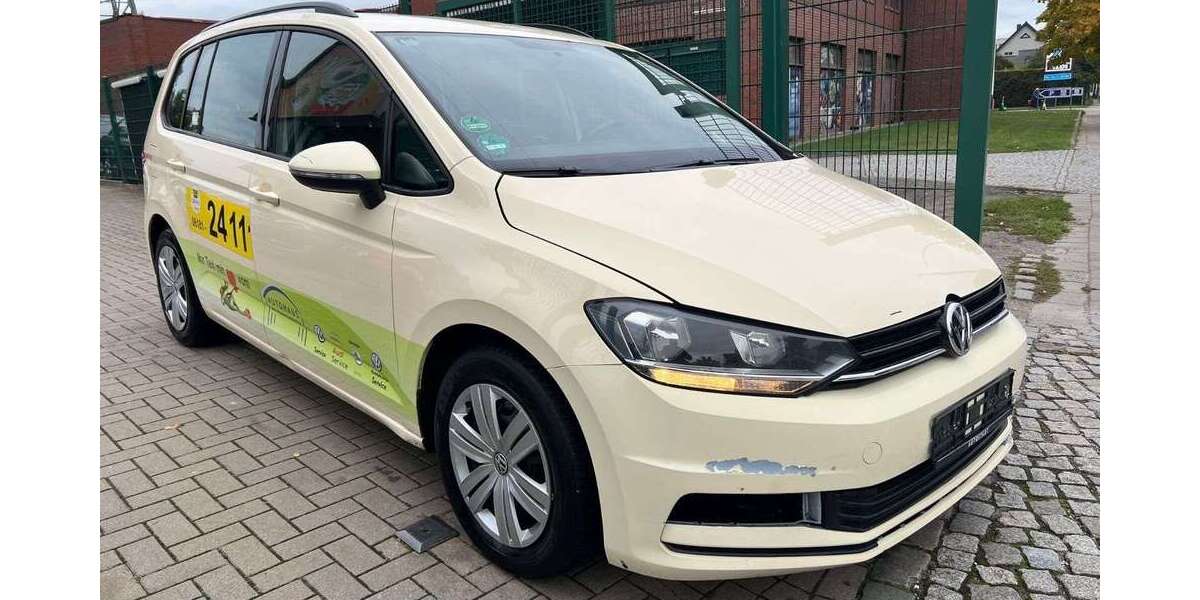VW Touran 449.000 km 5.290 &euro; Berlin 13086