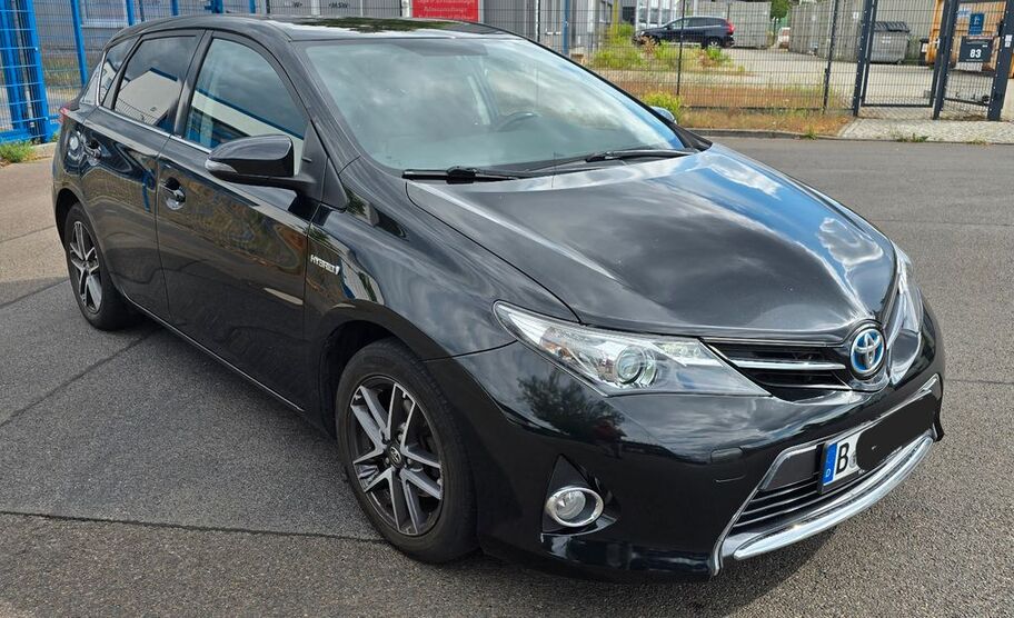 Toyota Auris 161.000 km 9.499 € Berlin 12487