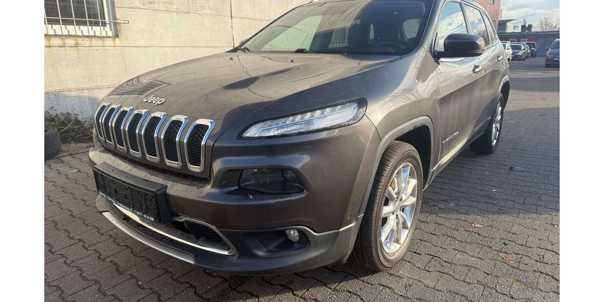 Jeep Cherokee 210.000 km 4.890 &euro; Berlin 12109