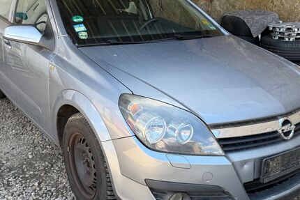 Opel Astra 204.000 km 1.450 &euro; Berlin 10245