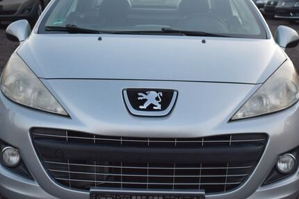 Peugeot 207 96.000 km 4.999 € Berlin 13597