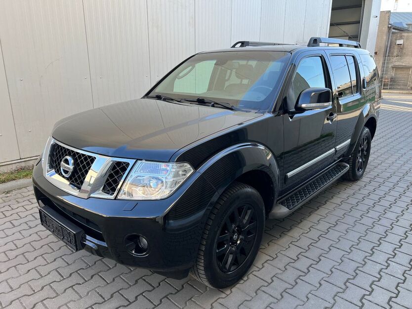 Nissan Pathfinder 157.000 km 13.999 € berlin 10787