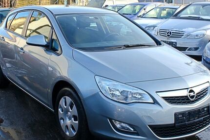 Opel Astra 120.800 km 4.999 &euro; Berlin 13057