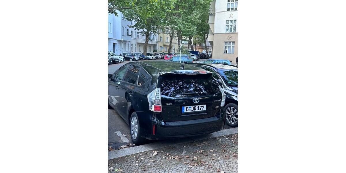 Toyota Prius Plus 244.000 km 8.250 &euro; Berlin 10178