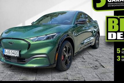 Ford Mustang Mach-E 24.000 km 41.940 &euro; Berlin 14167