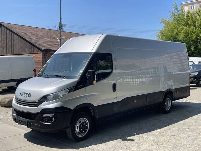 IVECO Daily 240.000 km 20.900 &euro; Berlin 12681