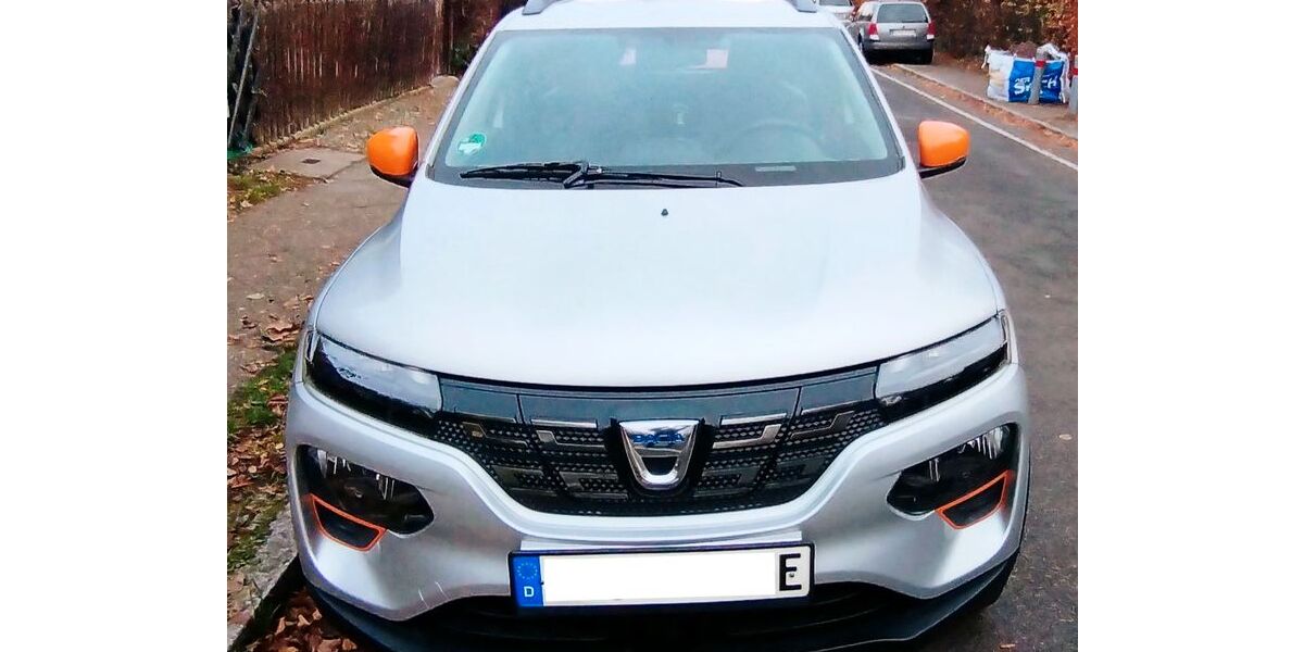 Dacia Spring 67.000 km 10.400 € Berlin 12247