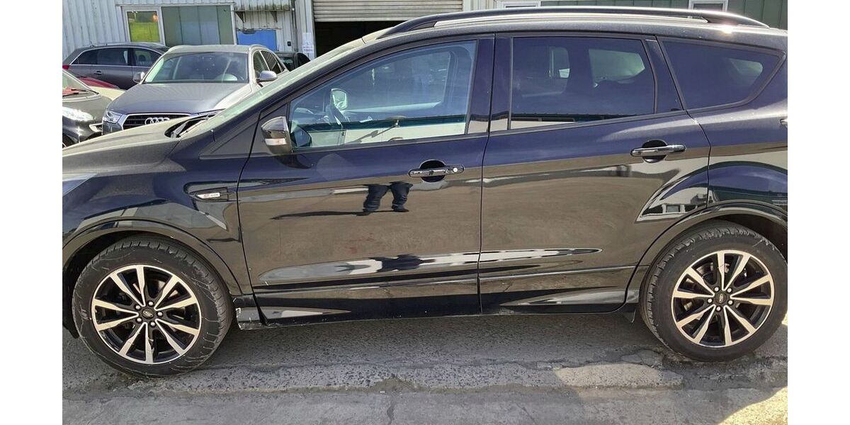 Ford Kuga 115.275 km 10.550 &euro; Berlin 10178