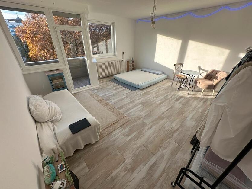 KANALBLICK 37m2 letzte Etage mit Balkon zimmer