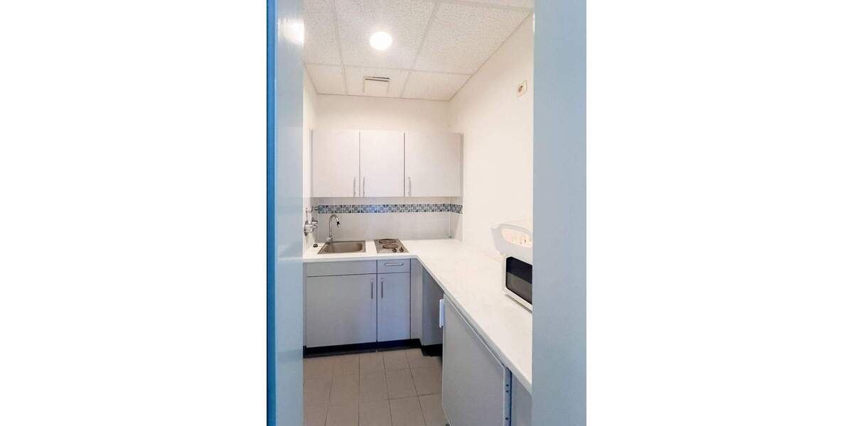 Gewerbeobjekt Stahnsdorf - 5 Zimmer, 253 m&sup2;, 2.406&euro; | Angebot:23956450