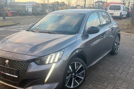 Peugeot 208 130.000 km 11.900 &euro; Mittenwalde 15749