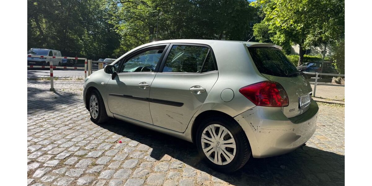 Toyota Auris 196.000 km 3.400 &euro; Berlin 10783