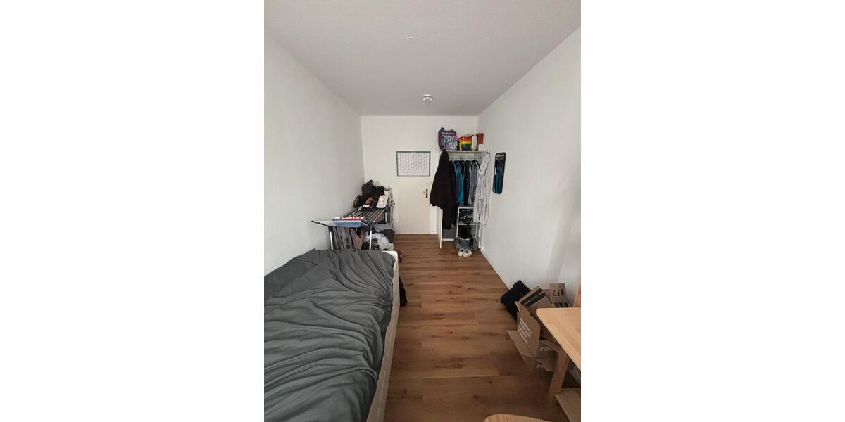 Etagenwohnung Berlin Lichtenberg - 5 Zimmer, 11 m&sup2;, 550&euro; | Angebot:26553790