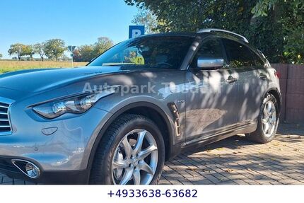 INFINITI QX70 121.000 km 19.990 &euro; Tasdorf 15562