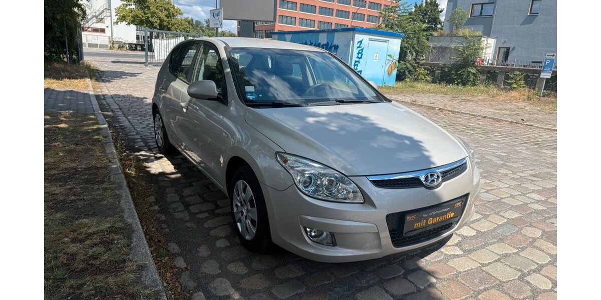 Hyundai i30 61.000 km 3.499 &euro; Berlin 12043