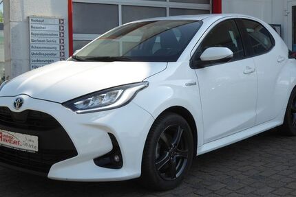 Toyota Yaris 13.097 km 18.900 &euro; Dahlwitz Hoppegarten 15366