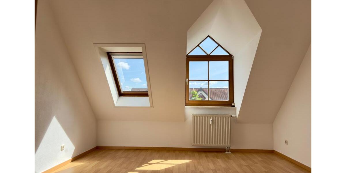 Dachgeschoßwohnung Leegebruch - 3 Zimmer, 94 m&sup2;, 250.000&euro; | Angebot:26818711