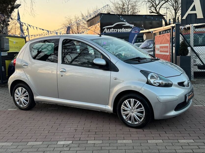 Aygo (X)