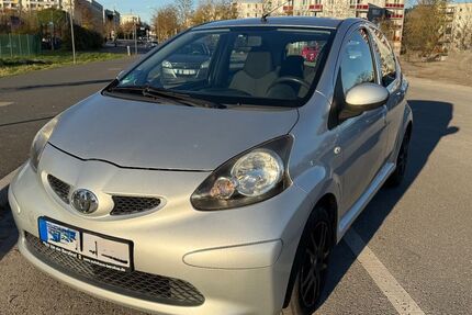 Toyota Aygo (X) 132.000 km 1.799 &euro; Berlin 12679
